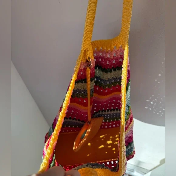 The Sak - Hand-Crochet Tote / Shoulder Bag & Matching Wallet: Laguna Beach IV - Picture 6 of 11